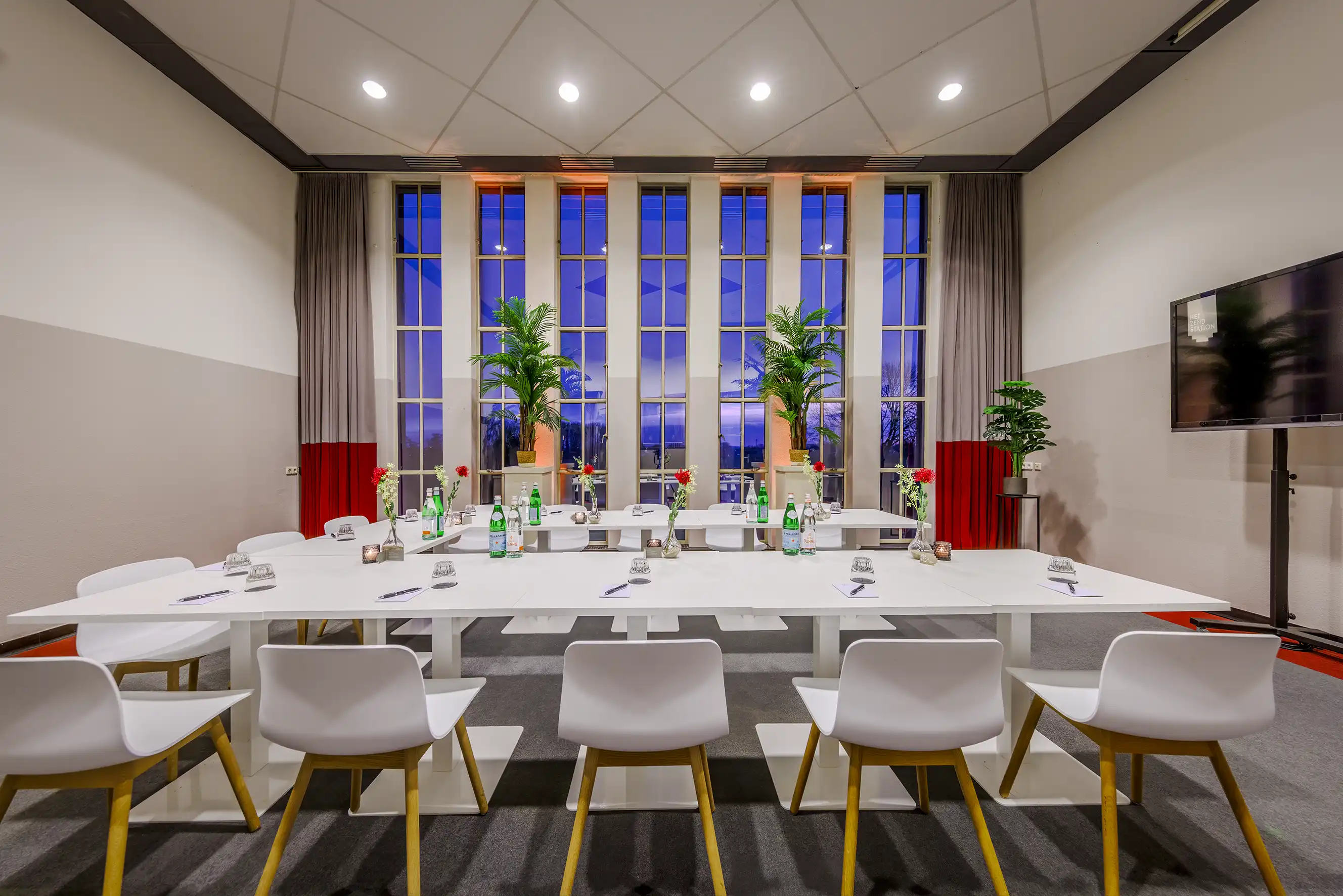 Impressie Het Zendstation Gerbrandyzaal